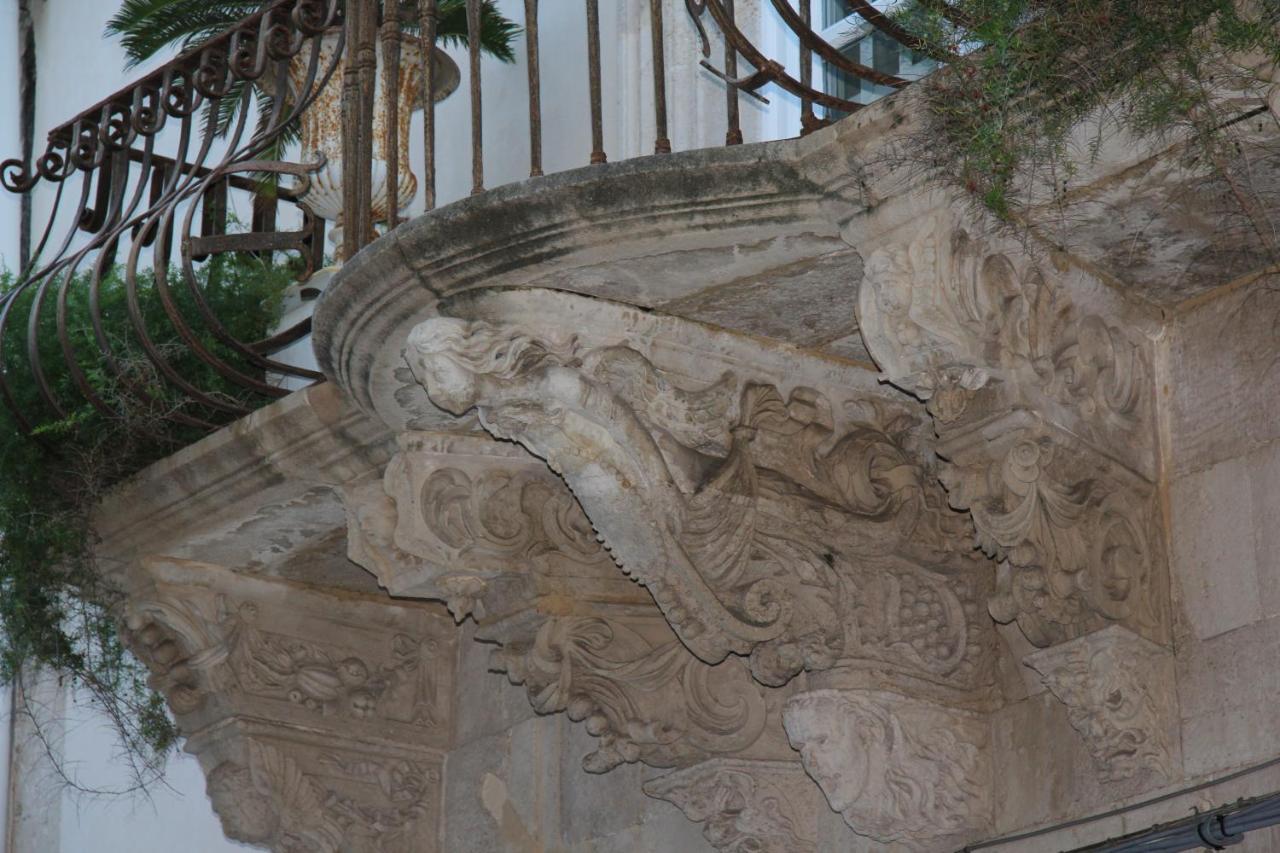 Casa Vacanza Icaros, Ortigia Hictoric Center, 200 Mt From The Beach Συρακούσες Εξωτερικό φωτογραφία