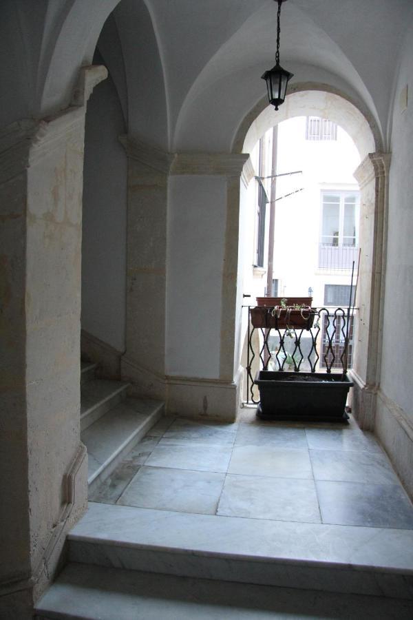 Casa Vacanza Icaros, Ortigia Hictoric Center, 200 Mt From The Beach Συρακούσες Εξωτερικό φωτογραφία