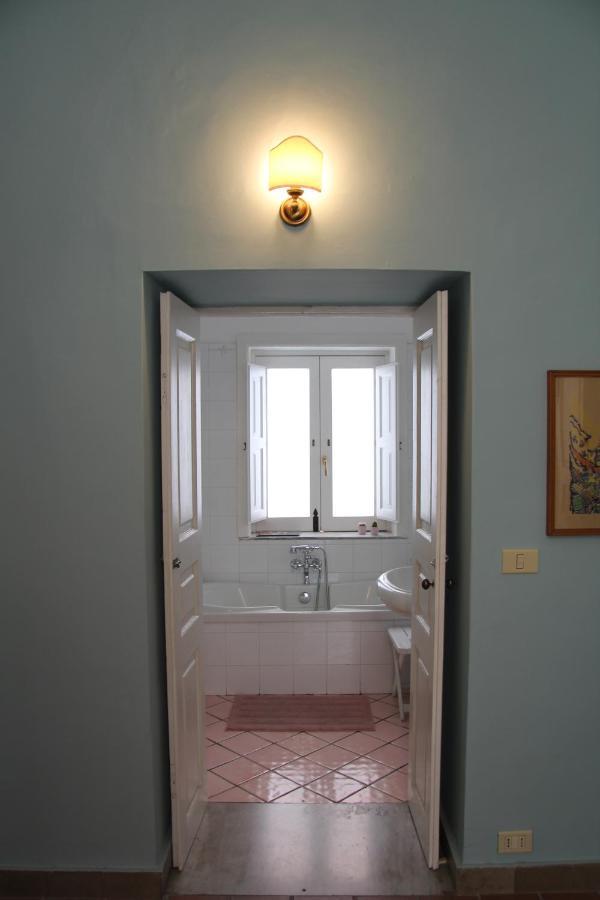 Casa Vacanza Icaros, Ortigia Hictoric Center, 200 Mt From The Beach Συρακούσες Εξωτερικό φωτογραφία